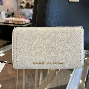 Marc Jacobs Groove Medium Bifold Wallet S104L01SP21 MARSHMALLOW